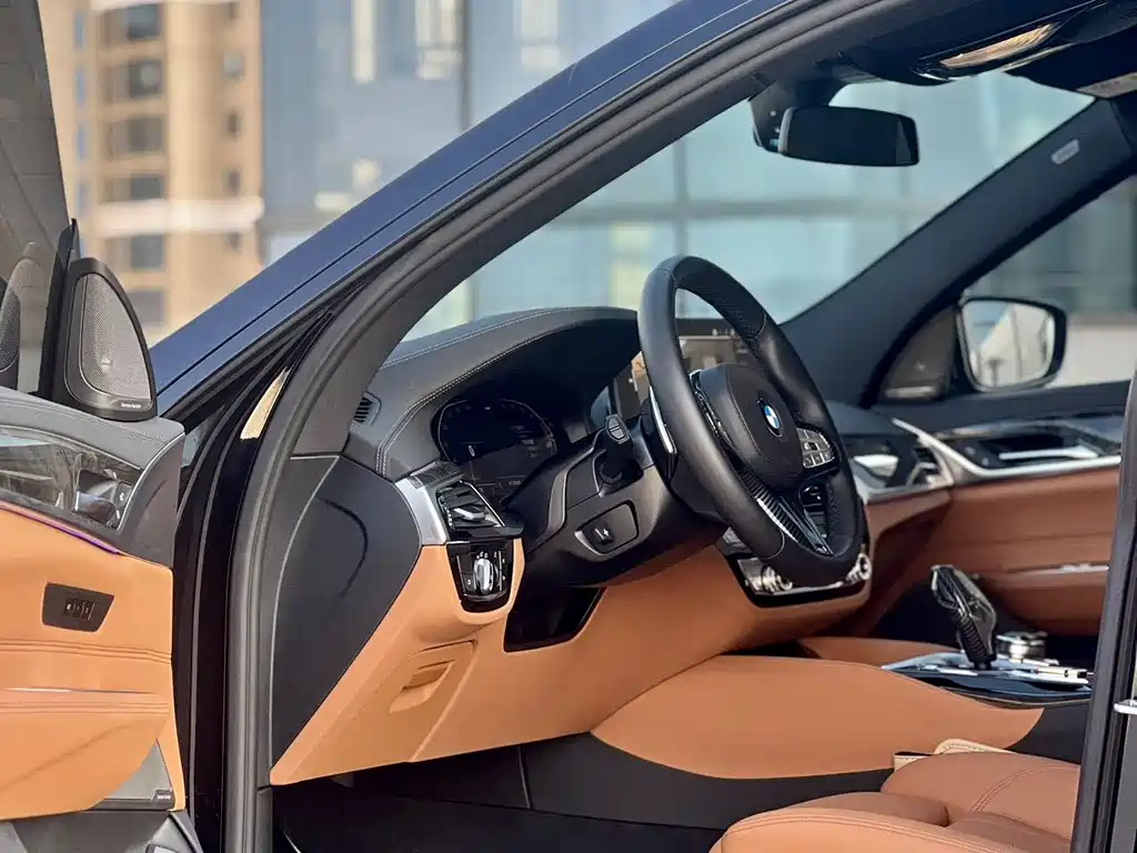 BMW 6 Series GT 2023 — фото 18