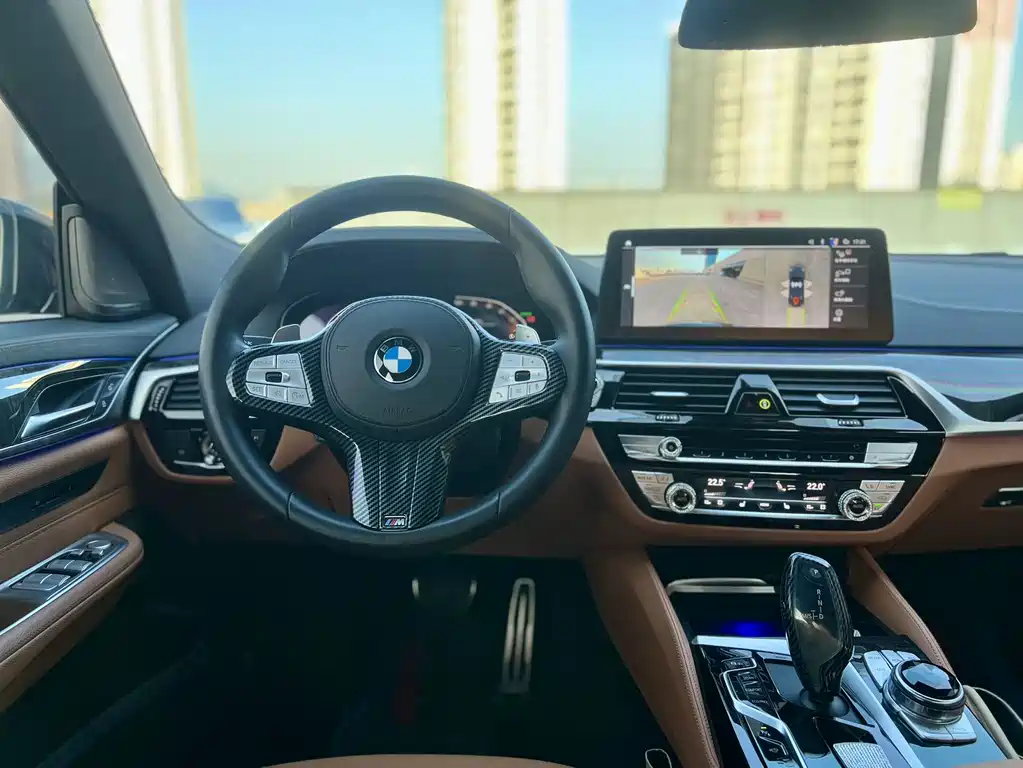 BMW 6 Series GT 2023 — фото 14