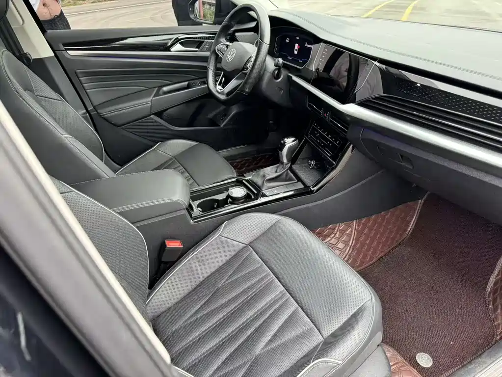 Volkswagen Passat 2023 — фото 10