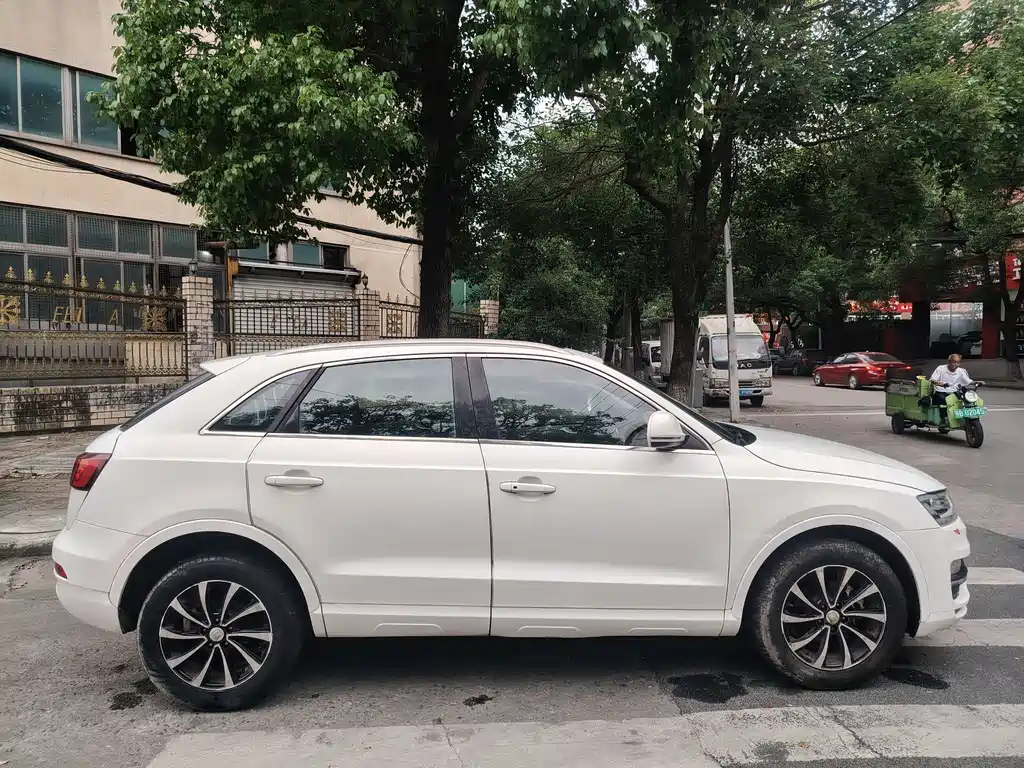 Zotye SR7 2016 — фото 7