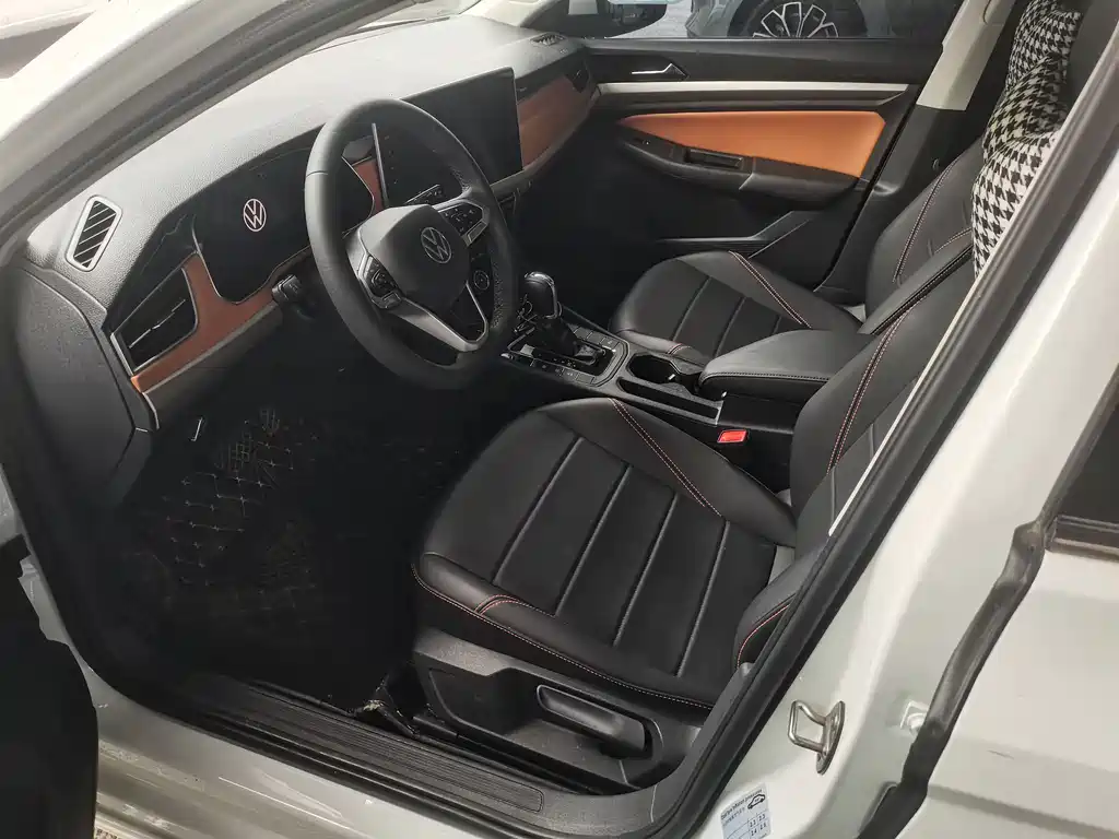 Volkswagen Bora 2023