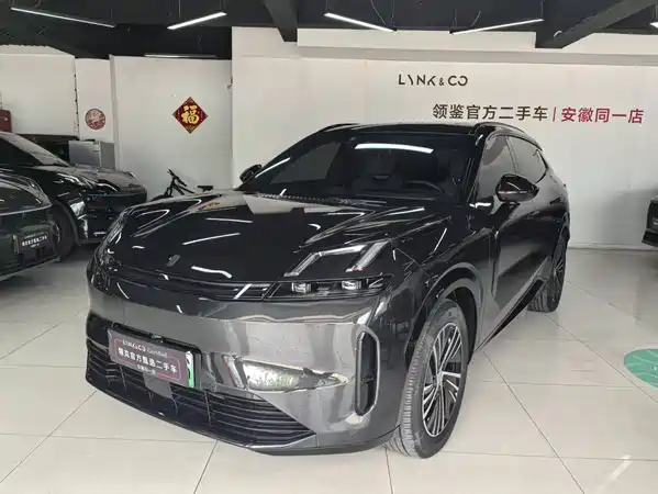 Lynk & Co 08 EM-P 2024