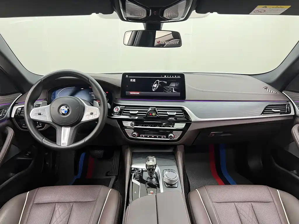 BMW 5 Series 2023 — фото 24
