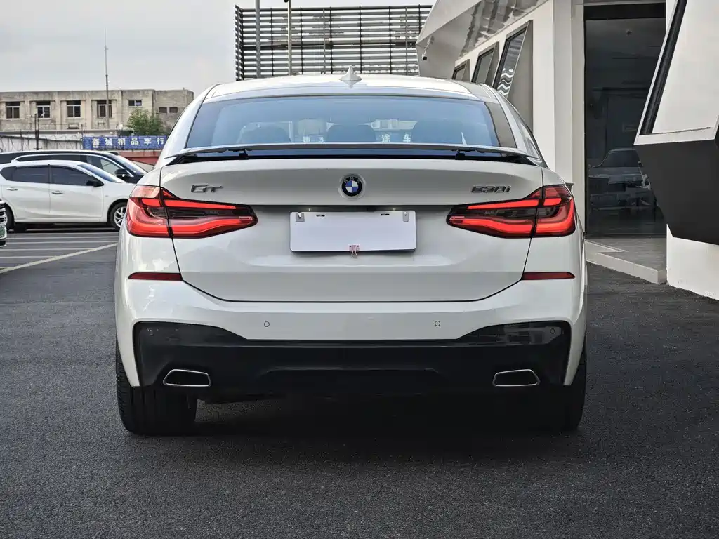BMW 6 Series GT 2019 — фото 22