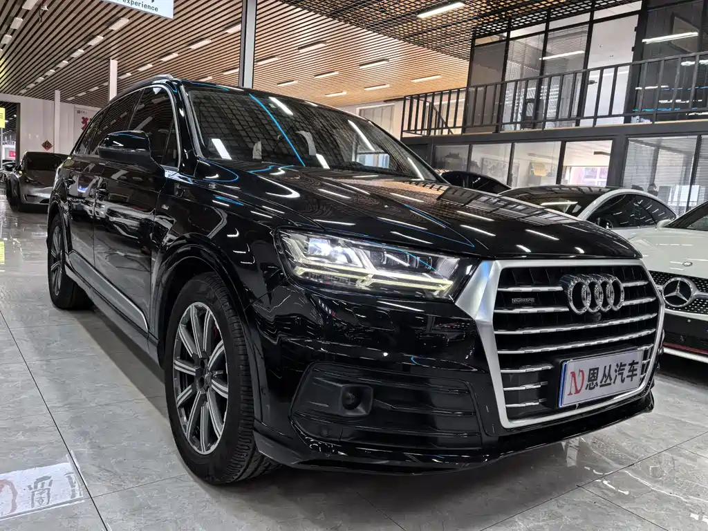 Audi Q7 2020 — фото 3