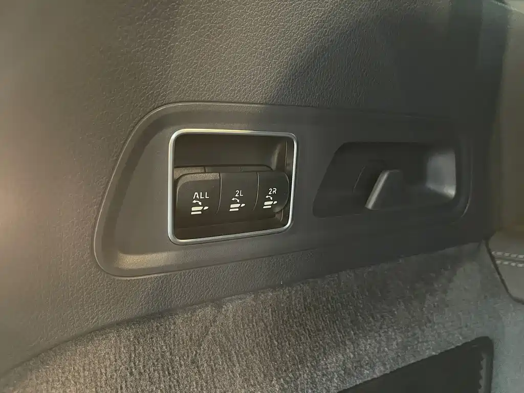 Mercedes-Benz GLS 2020 — фото 18