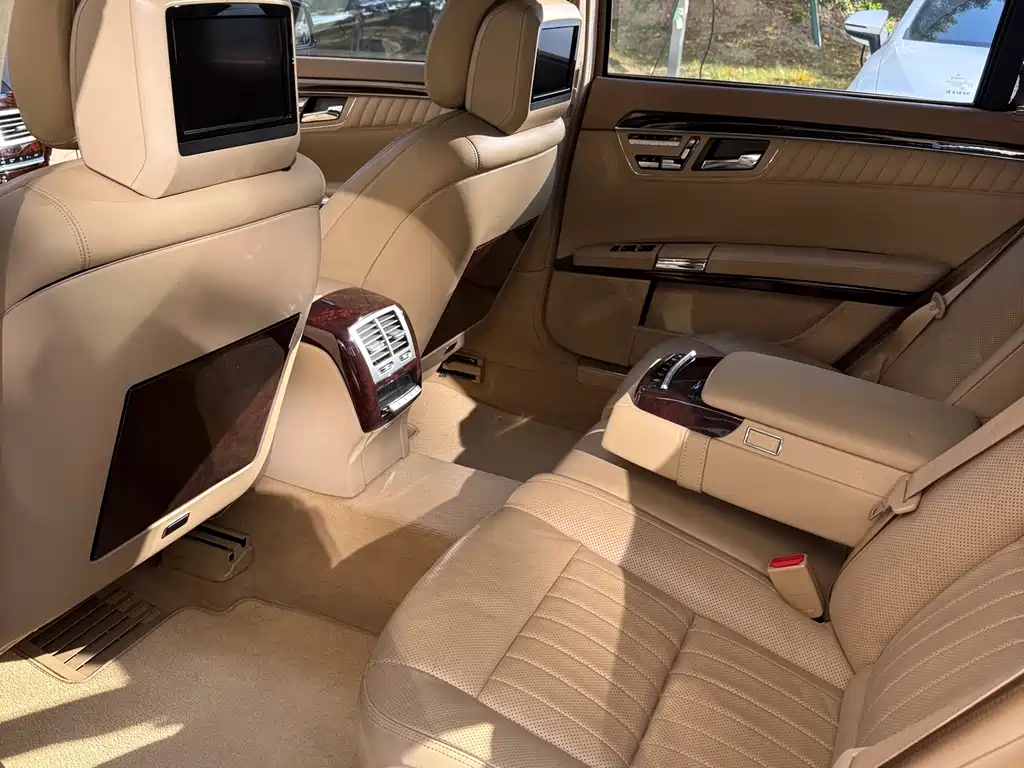 Mercedes-Benz S-Class 2011 — фото 33