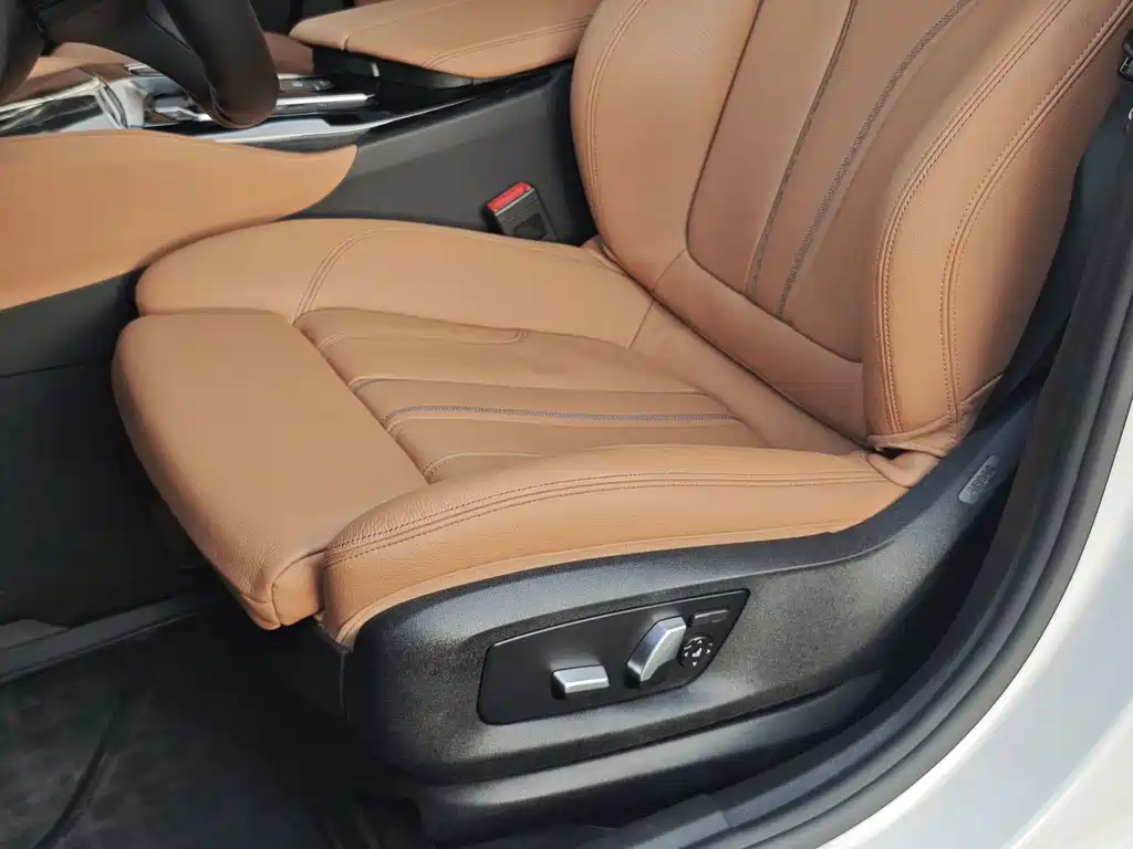 BMW 6 Series GT 2019 — фото 17