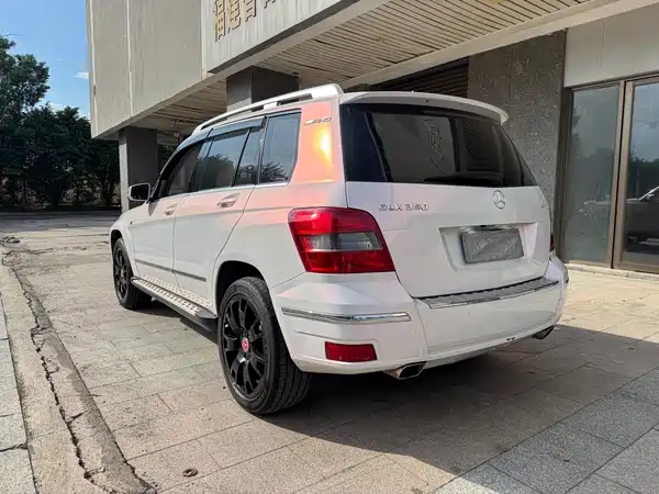 Mercedes-Benz GLK-Class 2011
