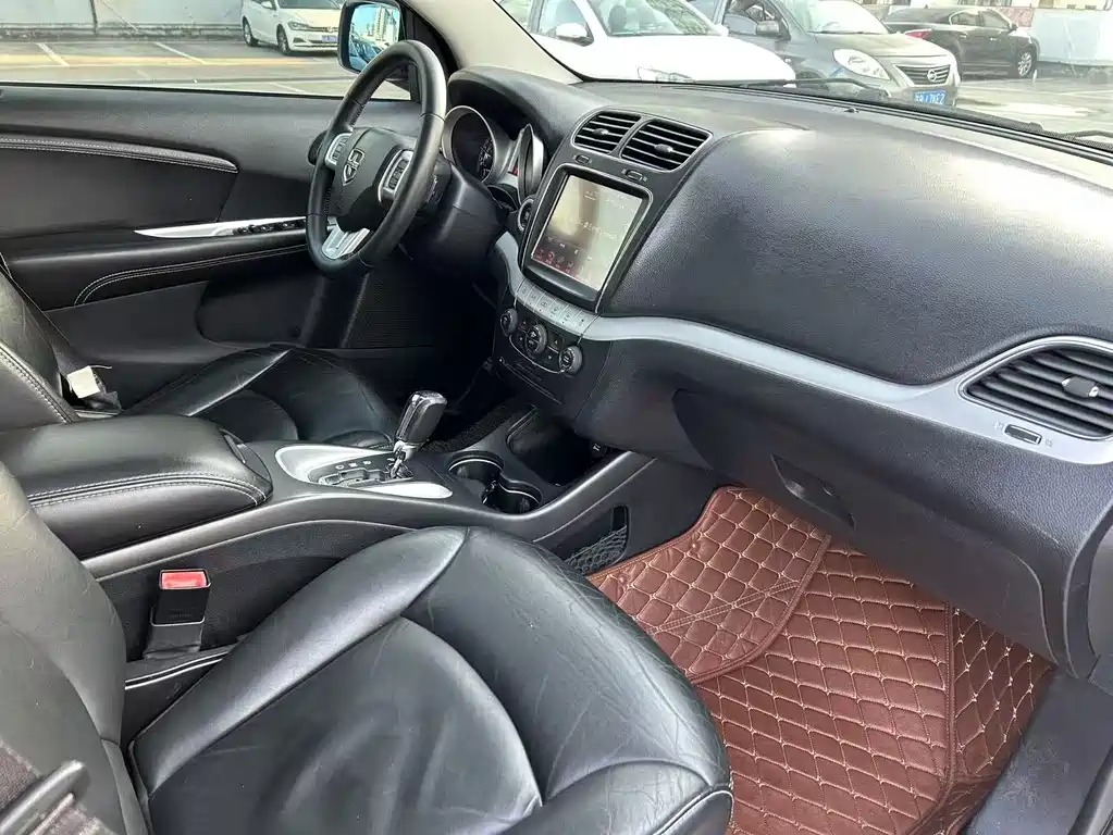 Dodge Journey 2016 — фото 18