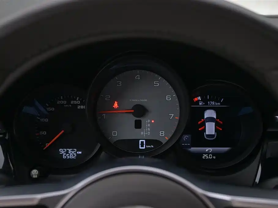Porsche Macan 2015 — фото 29