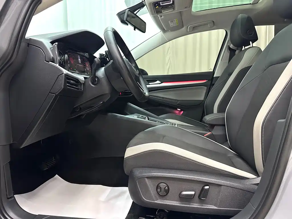 Volkswagen Golf 2022