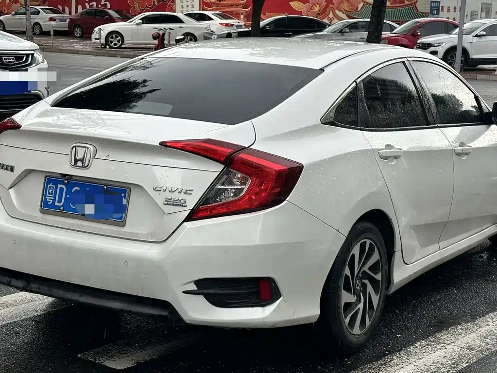 Honda Civic 2019 — фото 8