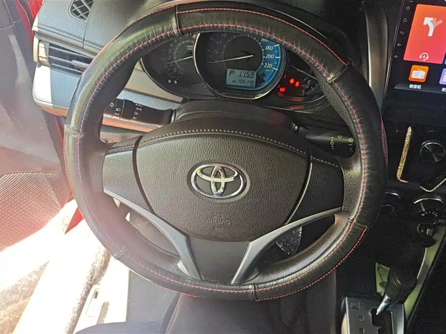 Toyota Yaris L 2014 — фото 15