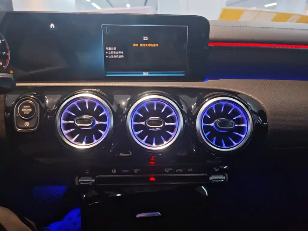 Mercedes-Benz A-Class 2023 — фото 13