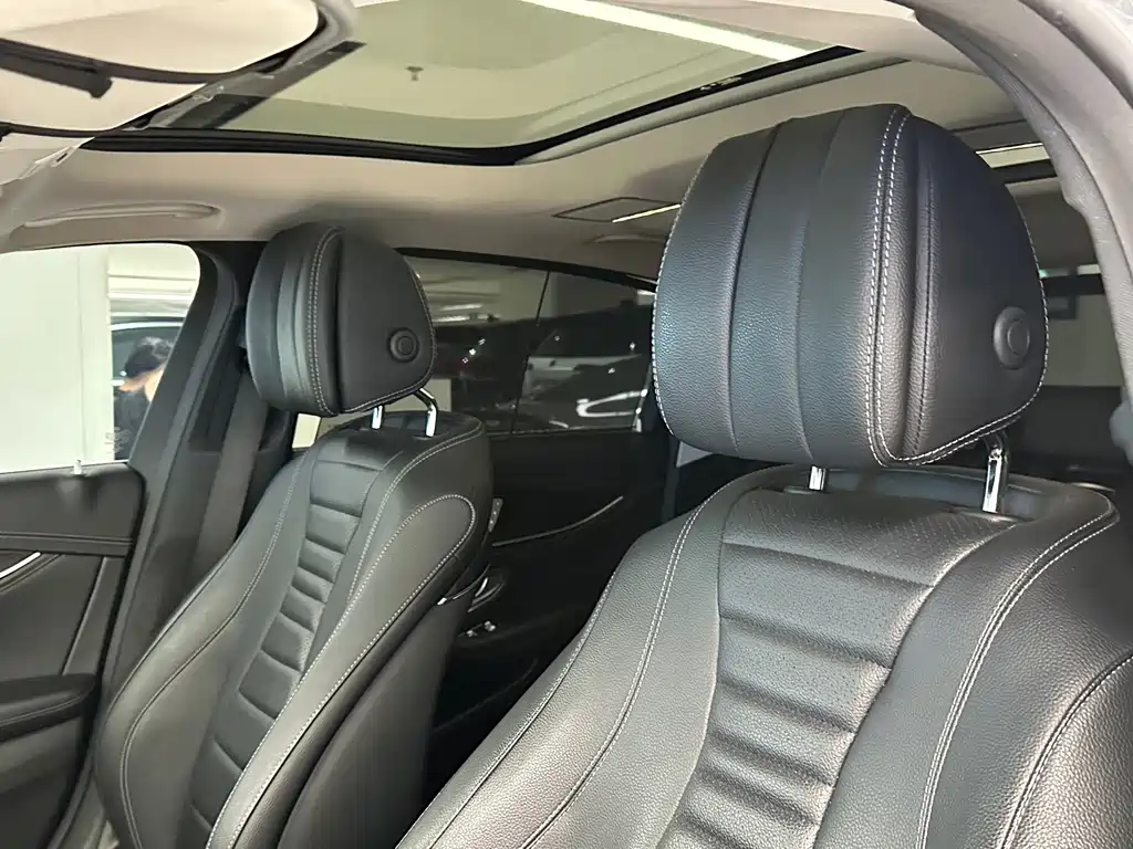 Mercedes-Benz E-Class 2020 — фото 11