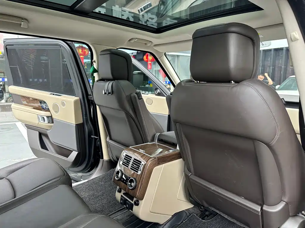 Land Rover Range Rover 2018 — фото 13