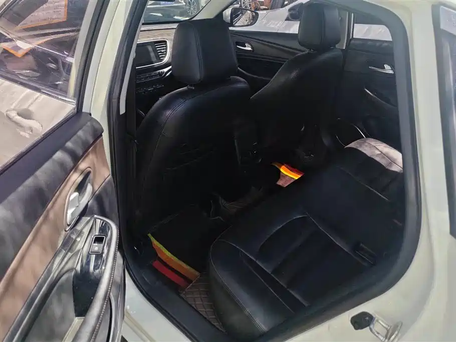 GAC Motor Trumpchi GA4 2018 — фото 11