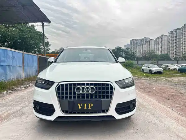 Audi Q3 2015