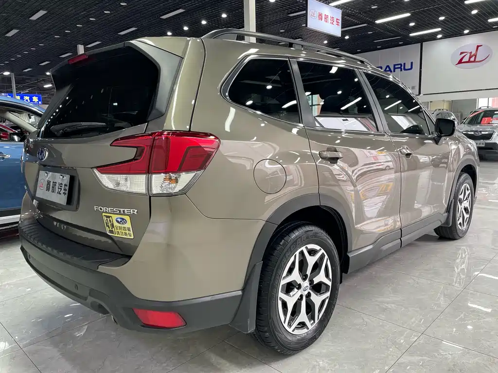 Subaru Forester 2020 — фото 8