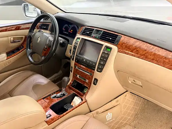 Toyota Crown 2008