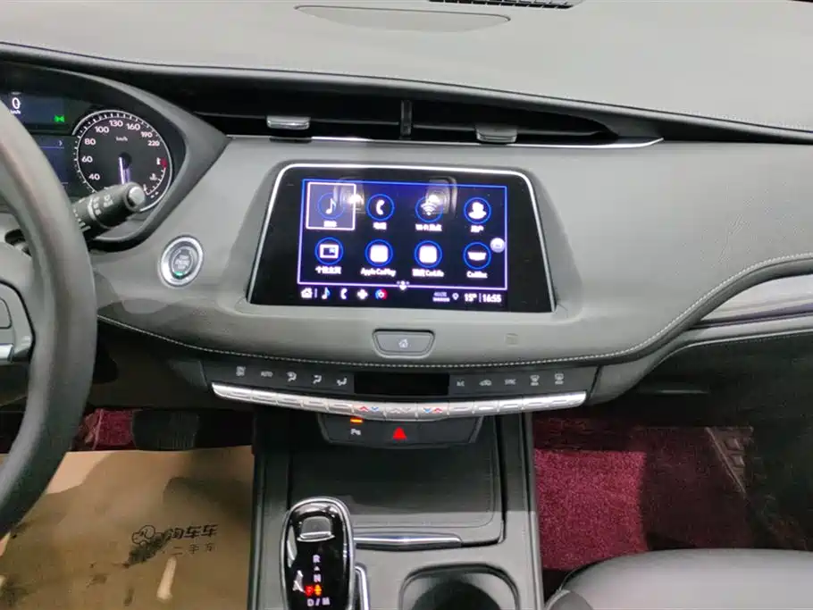 Cadillac XT4 2021 — фото 13