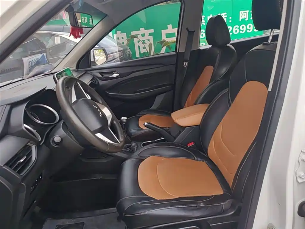 Wuling Hongguang S3 2020 — фото 15