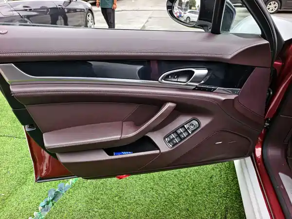 Porsche Panamera 2013
