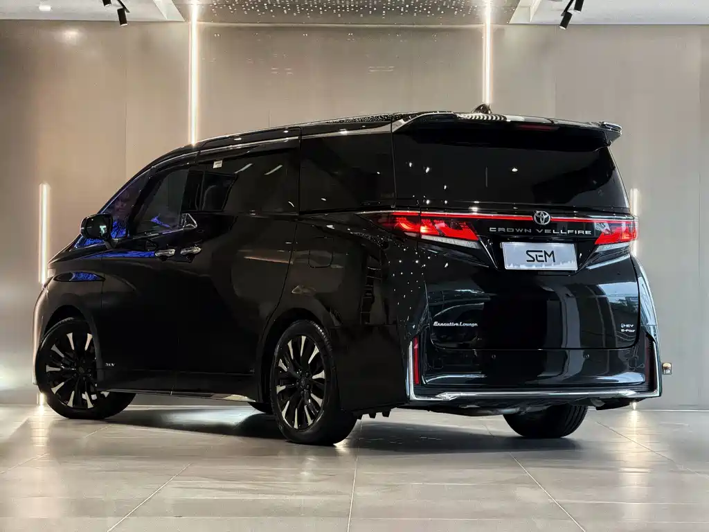 Toyota Vellfire 2023 — фото 6