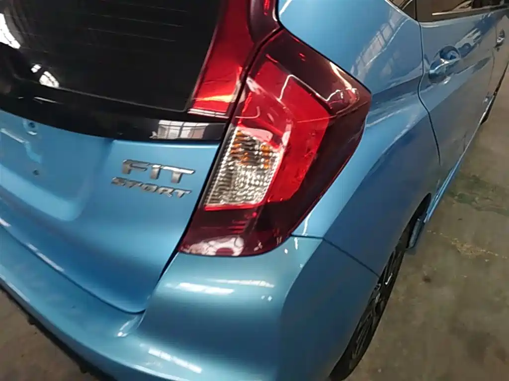 Honda Fit 2018 — фото 8