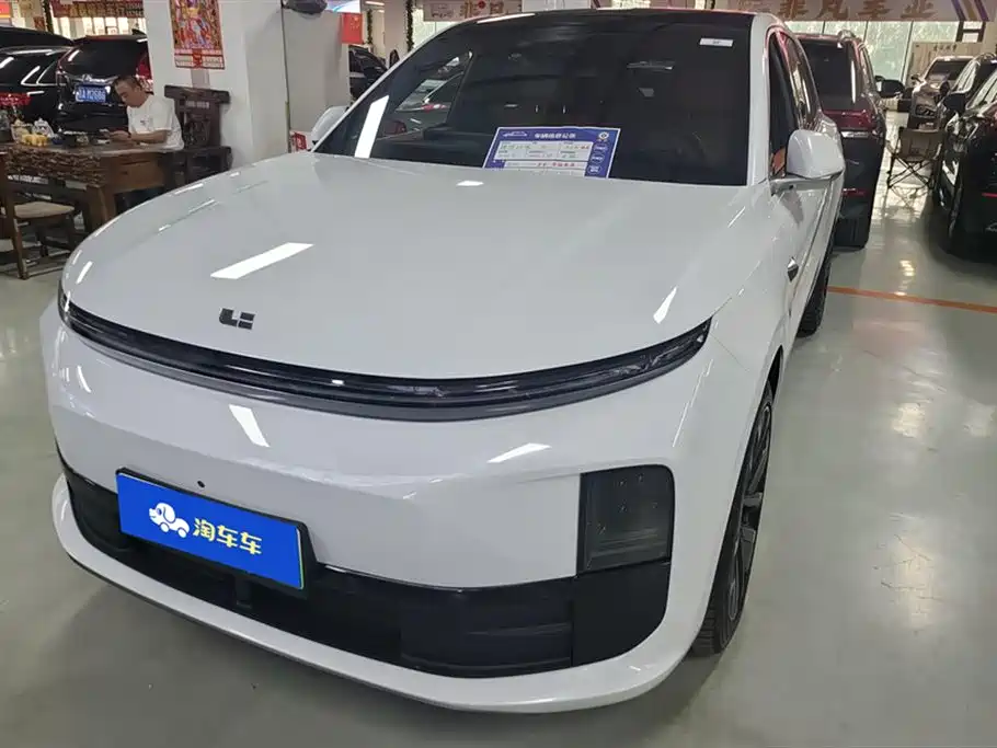 Li Auto Li L6 2025