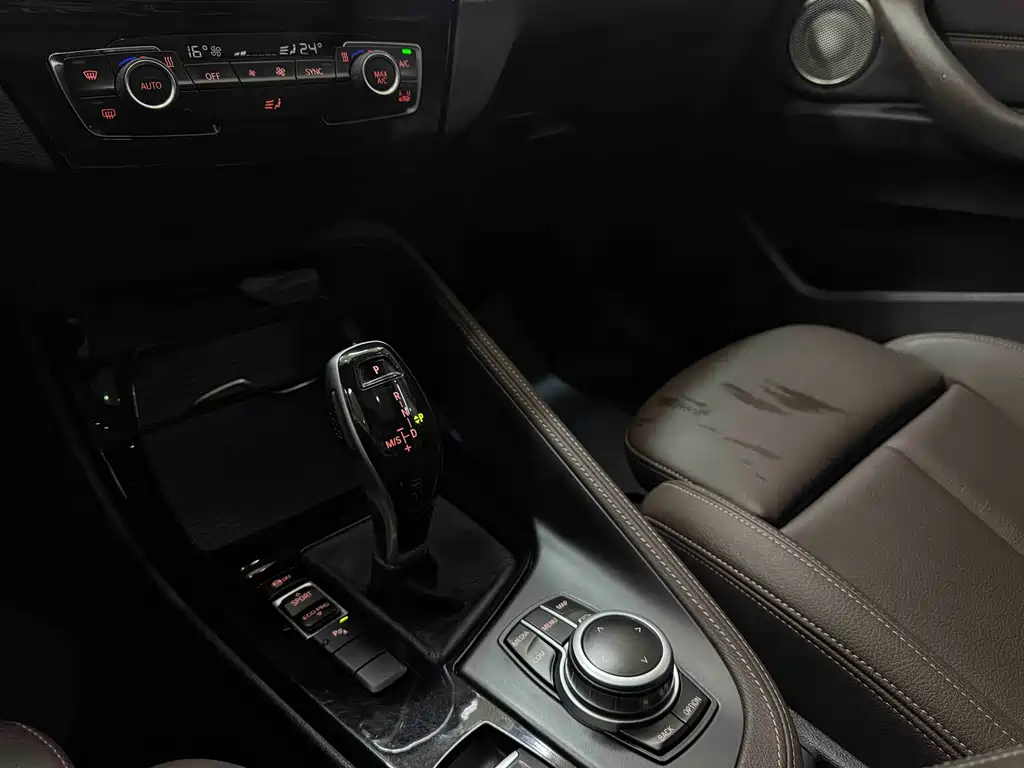 BMW X1 2021 — фото 13