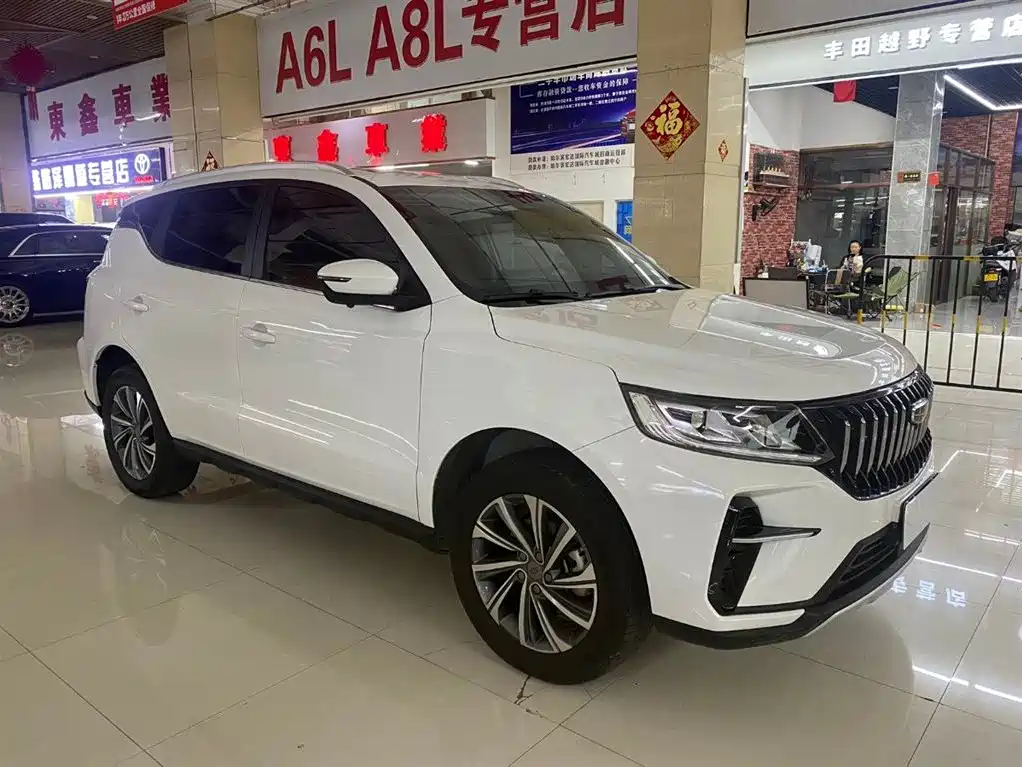 Geely Vision X6 2023 — фото 3