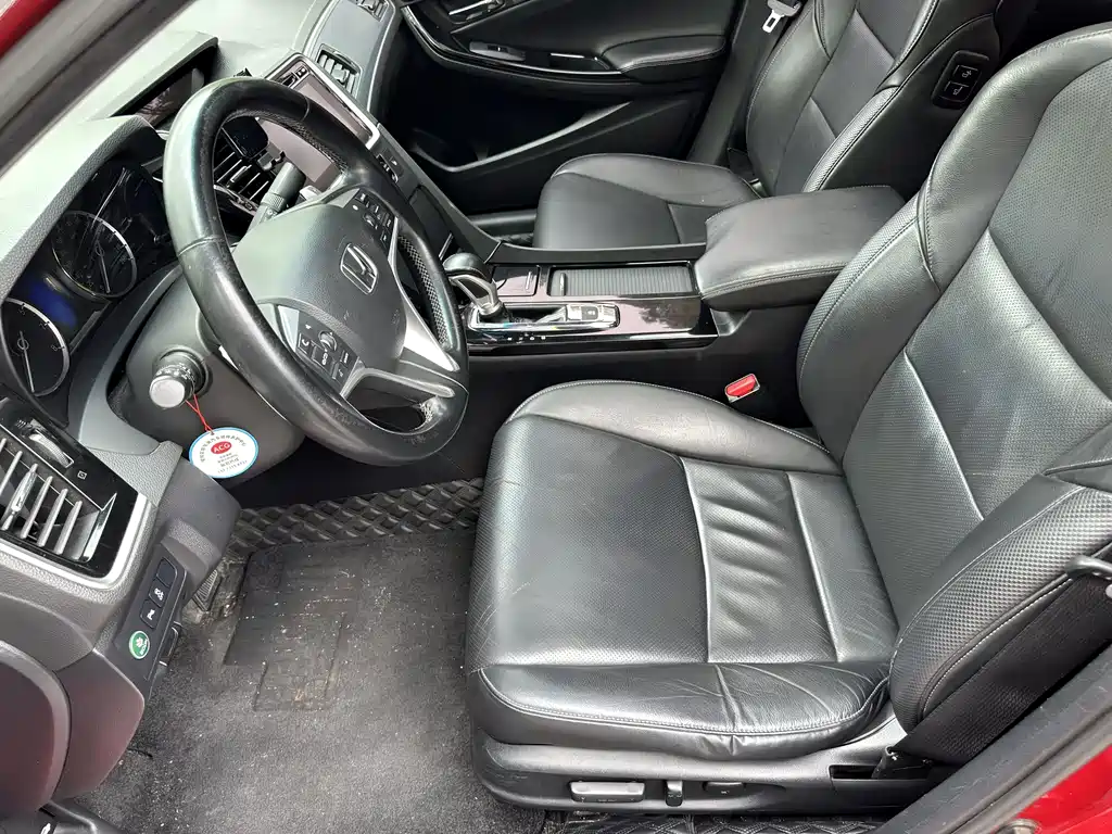 Honda Spirior 2016 — фото 11