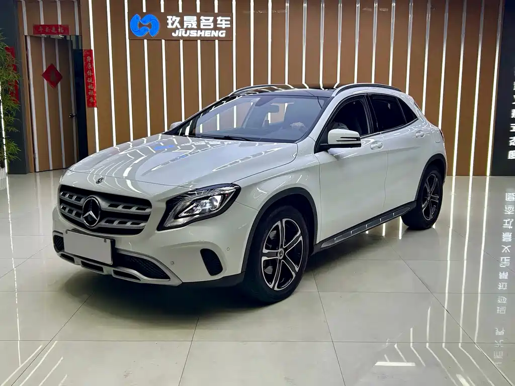 Mercedes-Benz GLA 2018 — фото 1