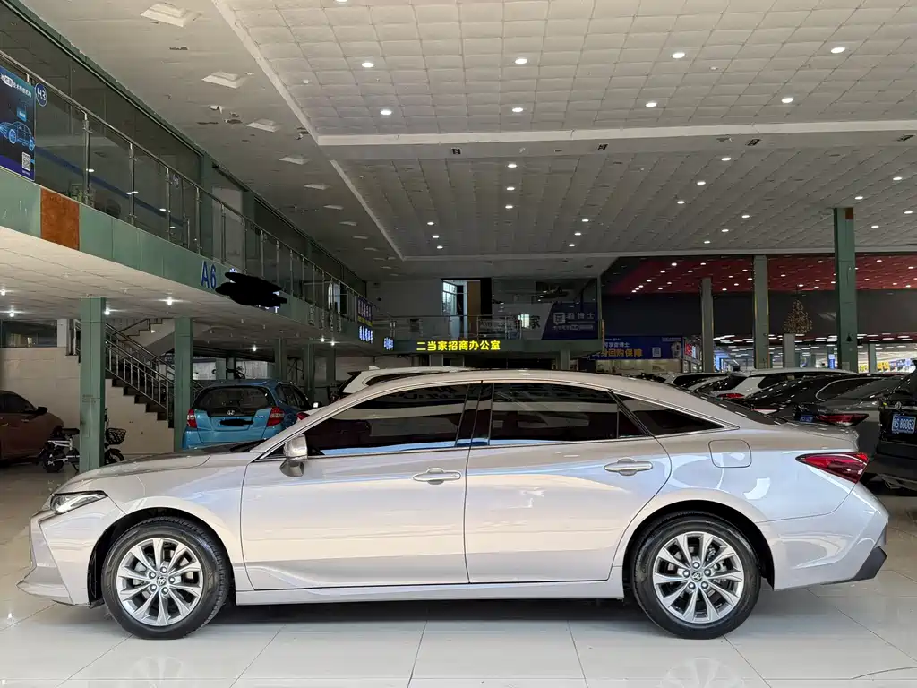 Toyota Avalon 2024 — фото 15