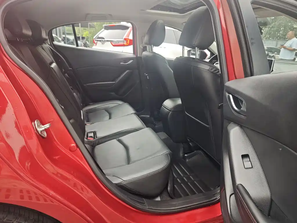 Mazda 3 Axela 2015 — фото 15
