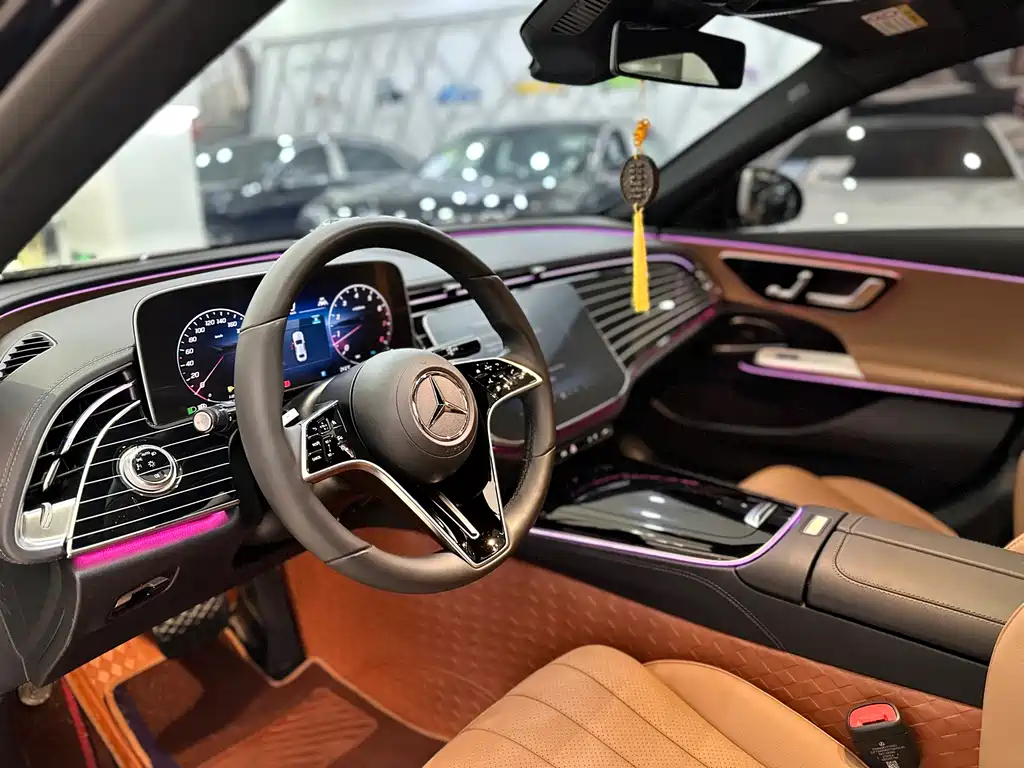 Mercedes-Benz E-Class 2024
