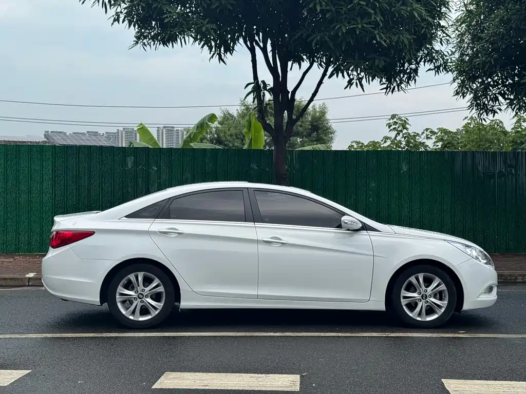 Hyundai Sonata 2013 — фото 4