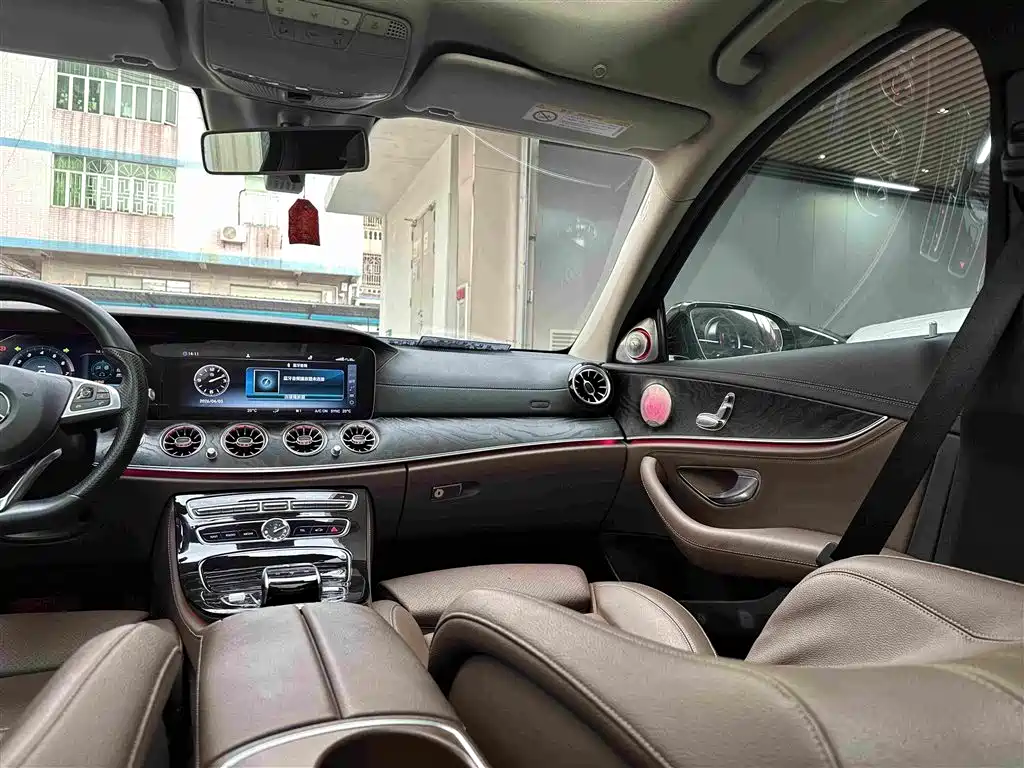 Mercedes-Benz E-Class 2017 — фото 14