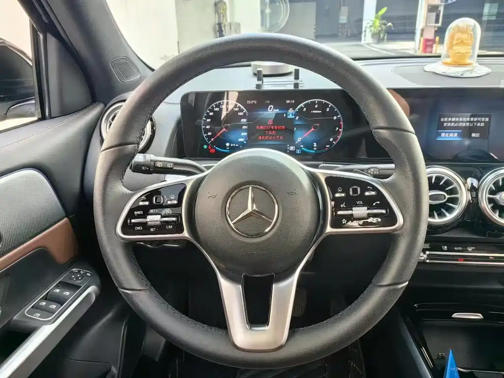 Mercedes-Benz GLB 2022