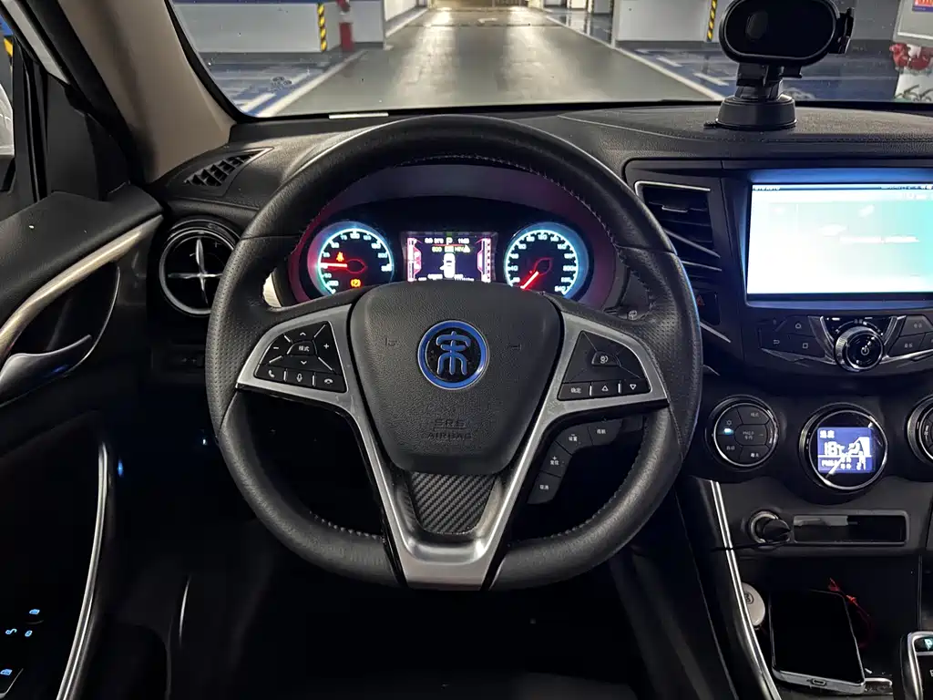 BYD Song New Energy 2018 — фото 10