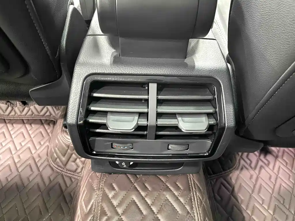 Audi Q3 2022 — фото 12