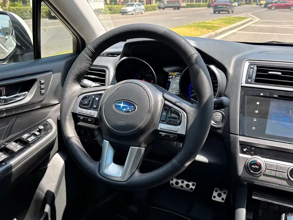 Subaru Outback 2015 — фото 11