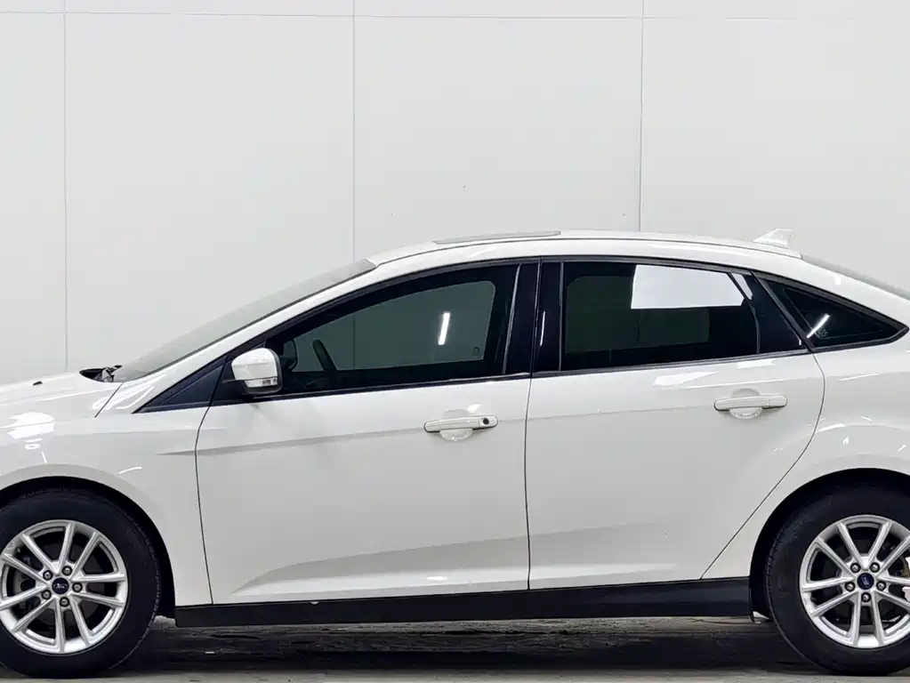 Ford Focus 2017 — фото 7