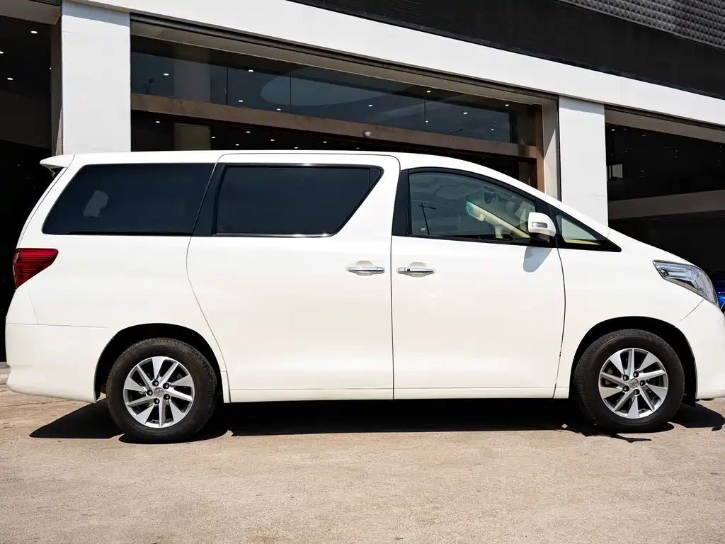 Toyota Alphard 2014 — фото 4