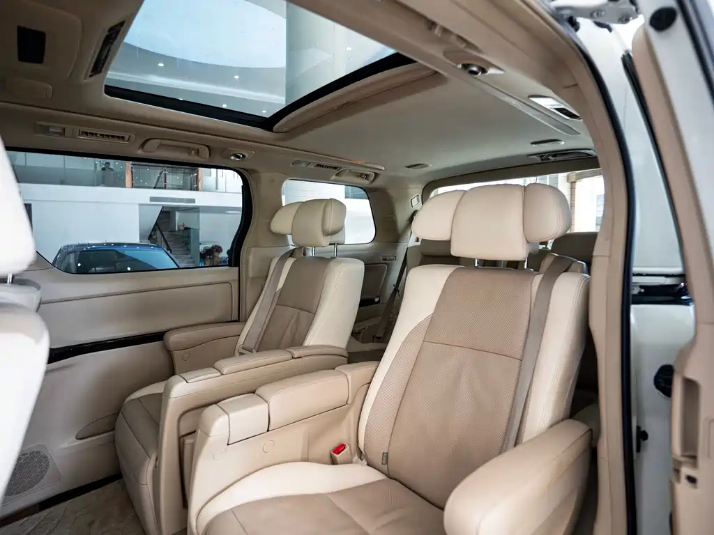 Toyota Alphard 2014 — фото 13