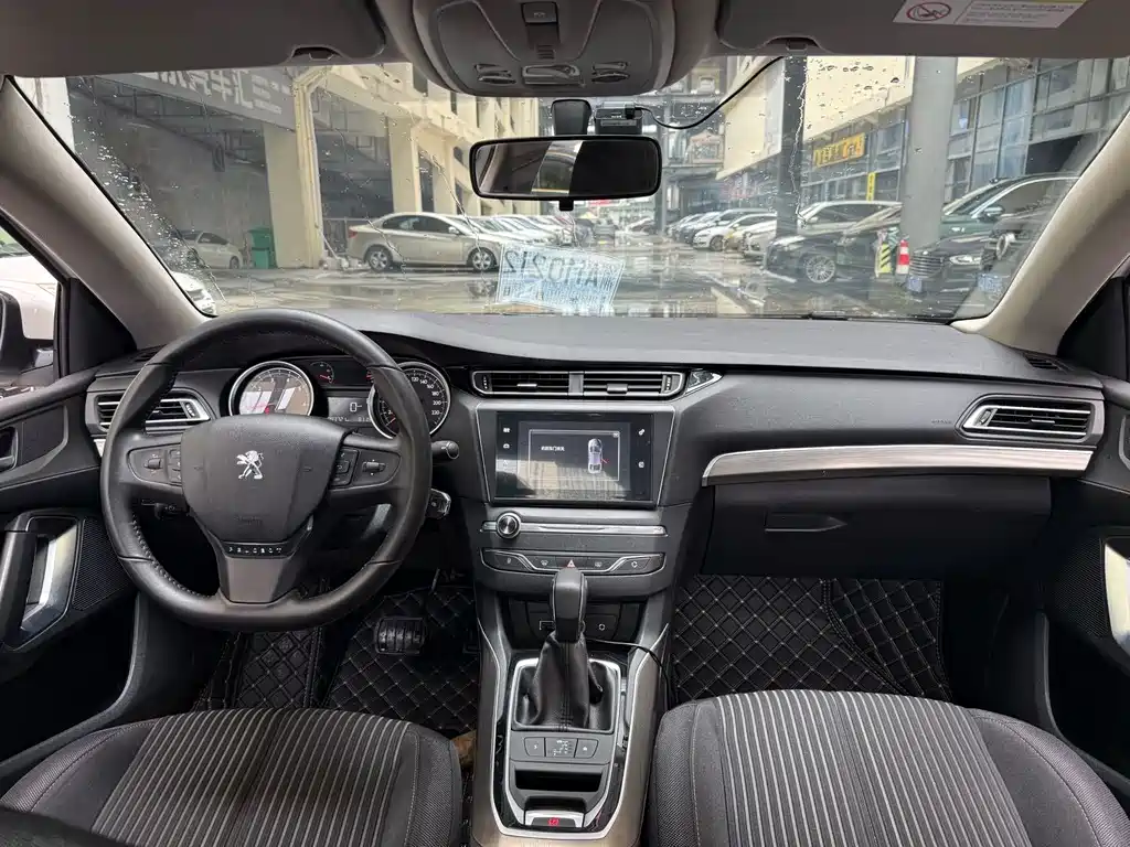 Peugeot 408 2016