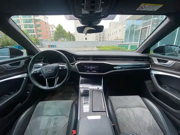 Audi A6L 2023