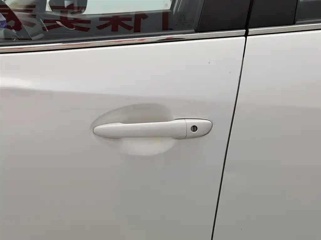 Mazda 3 Axela 2017 — фото 18